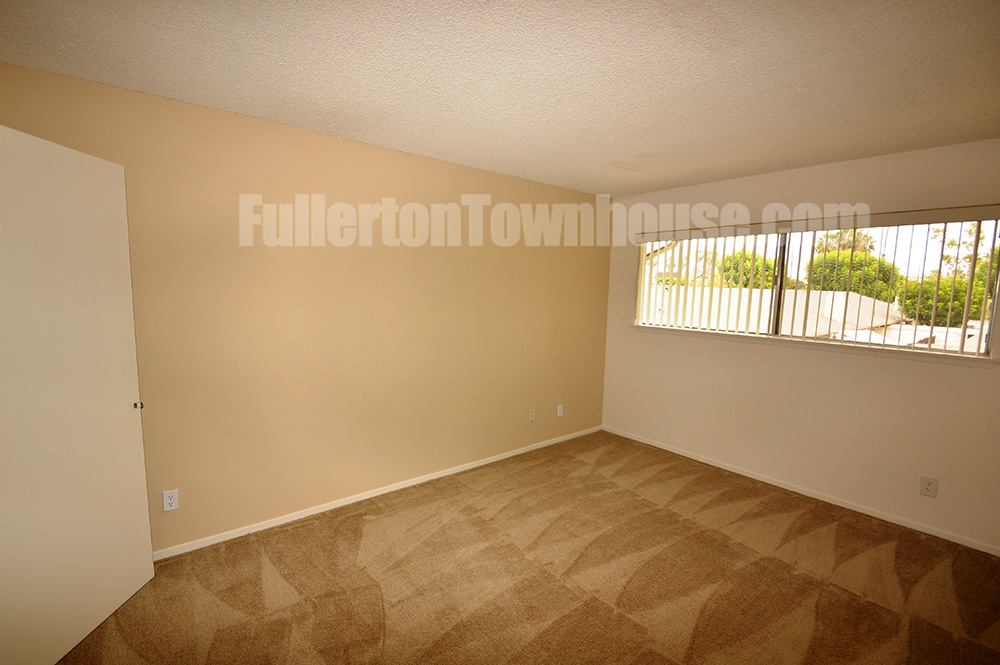 Thank you for viewing our Interior 19 at Fullerton Townhouse Apartments in the city of Fullerton.